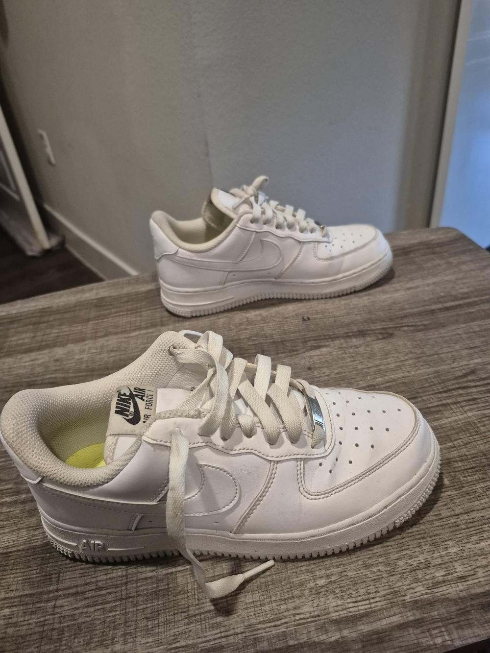 Nike Air Force 1 Low Shoes Womens Sz 6 White Sneakers Trainers DC9486-101 - Picture 3 of 6